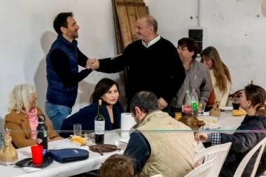 Junín: festejos por el Día del Agricultor y los 100 años de la Escuela N°34