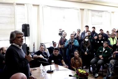 Para discutir la realidad laboral, Correa se reunió con referentes sindicales