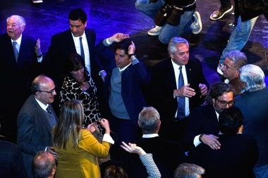 ¿Acercamiento?: siguen los gestos entre Kicillof y la UCR bonaerense