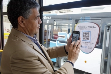 La Ciudad lanzó códigos QR  de seguridad para hacer denuncias en colectivos