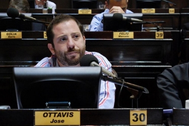 Ottavis aseguró que CFK "es la única que puede hablarle al pueblo" y "sabe gestionar"