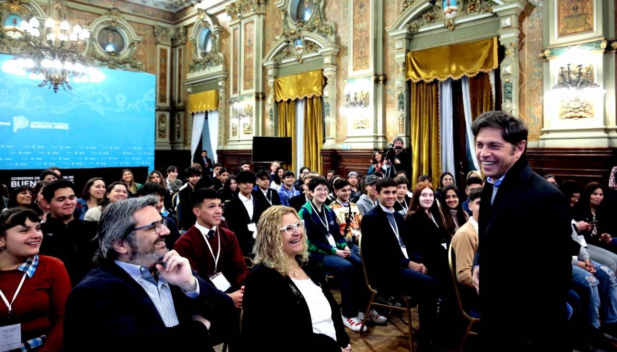Kicillof conversó con 100 alumnos en el marco del Consejo Consultivo de Estudiantes Secundarios