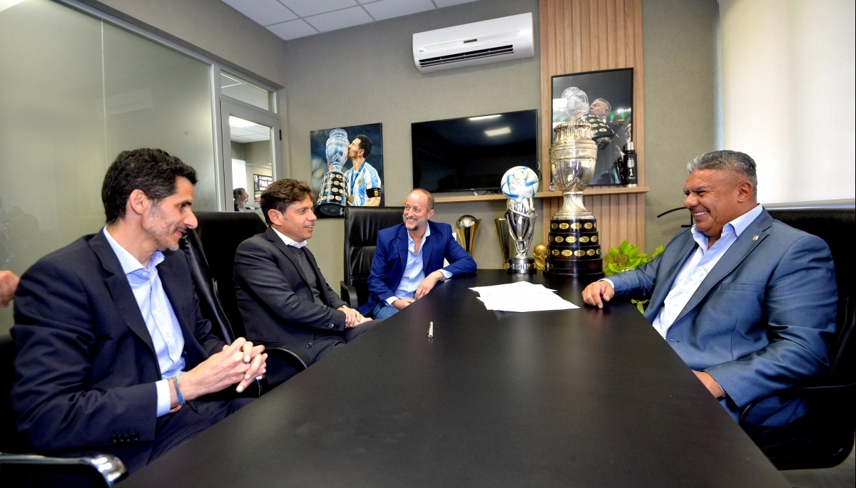 Derecho a la identidad: Kicillof y un acuerdo con AFA facilitar trámites de jugadores de fútbol