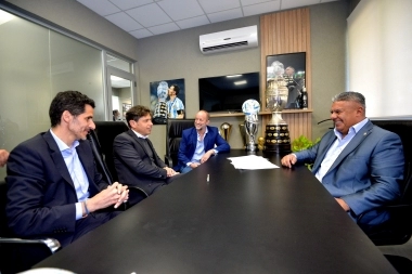 Derecho a la identidad: Kicillof y un acuerdo con AFA facilitar trámites de jugadores de fútbol