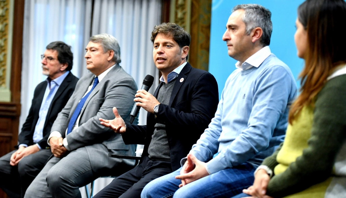 Kicillof oficializó la extensión del Boleto Estudiantil a seis universidades del Interior