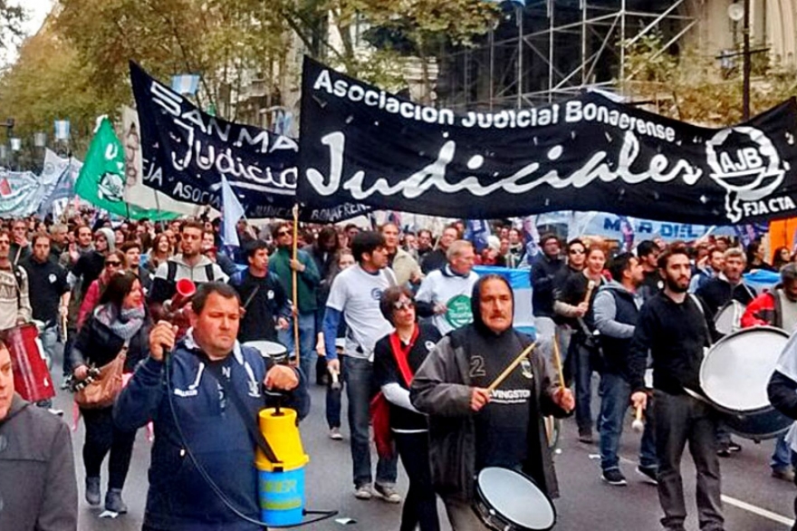 Sigue el conflicto: judiciales continúan con medidas de fuerza y realizarán paro de 48 horas