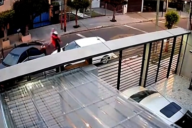 La Matanza avanza: le pusieron la pistola en el pecho para robarle el auto