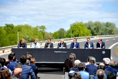 Kicillof destacó la figura de Perón: “No hay mejor homenaje que estar inaugurando esta obra”