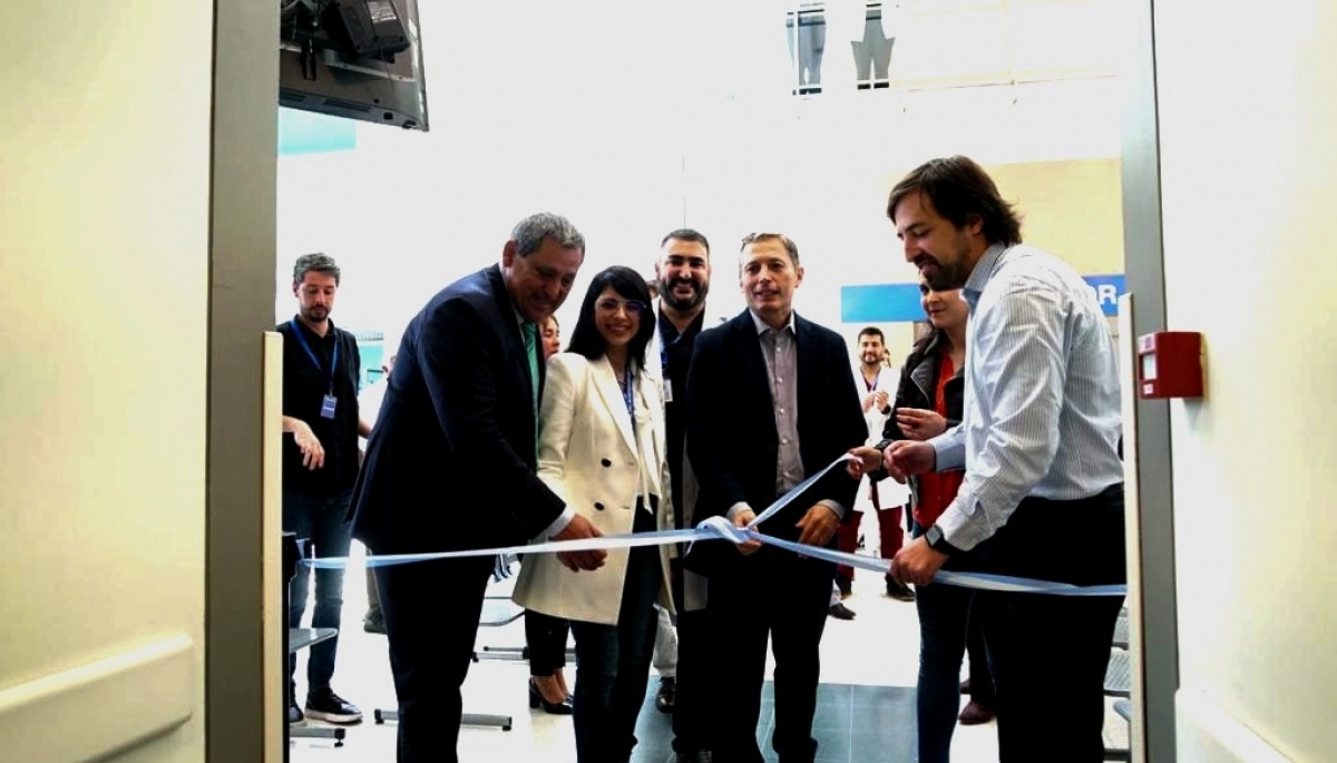 Gray y Kreplak inauguraron un centro de Salud de Oftalmología en Echeverría