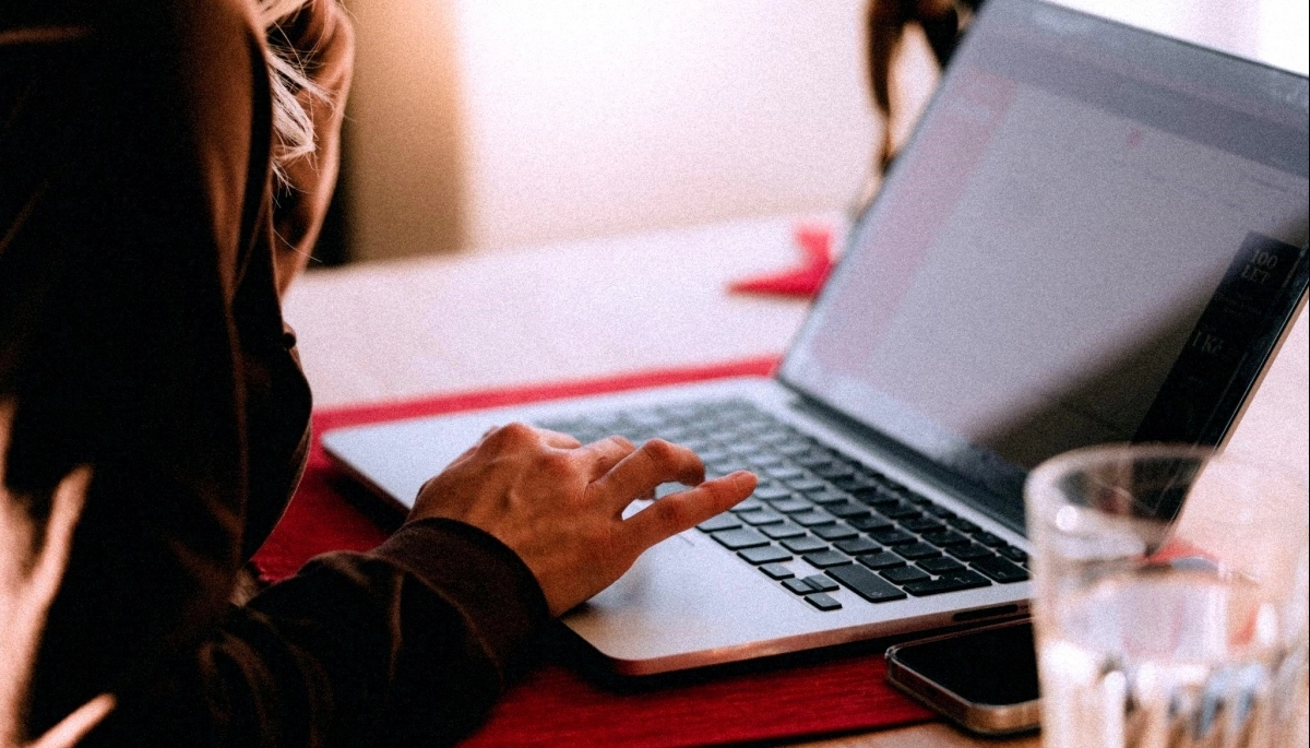 Asistente virtual: ¿Qué es y por qué puede ayudarte a impulsar tu negocio?