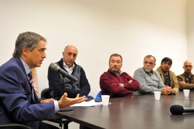 Buscan declarar la emergencia de la industria química en territorio bonaerense