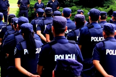 Cuánto es el nuevo aumento salarial a los efectivos de Policía Bonaerense