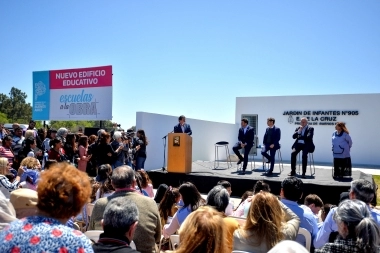 Kicillof inauguró un Jardín en Exaltación de la Cruz y suma 113 nuevos edificios escolares