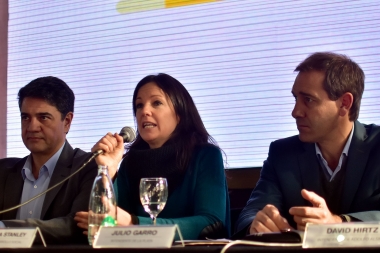 En el Foro de Cambiemos, Stanley escuchó quejas de los intendentes por planes sociales
