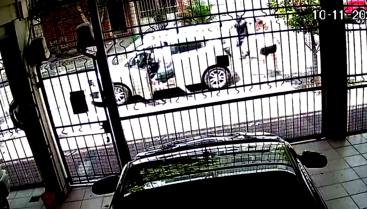 Robo de auto: revolcaron a un hombre de 75 años y su sobrina lo defendió a las trompadas