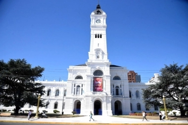 Nuevo bono y aumento salarial para trabajadores municipales de La Plata