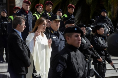 Vidal anunció el aumento del patrullaje policial en las calles con efectivos de Infantería y Caballería