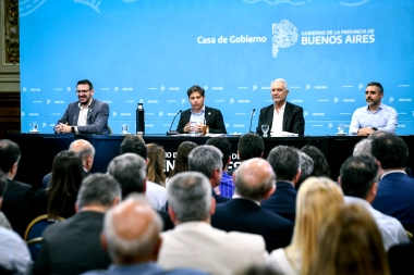 Kicillof presentó el programa “Tu Empresa en un Trámite” en la Provincia