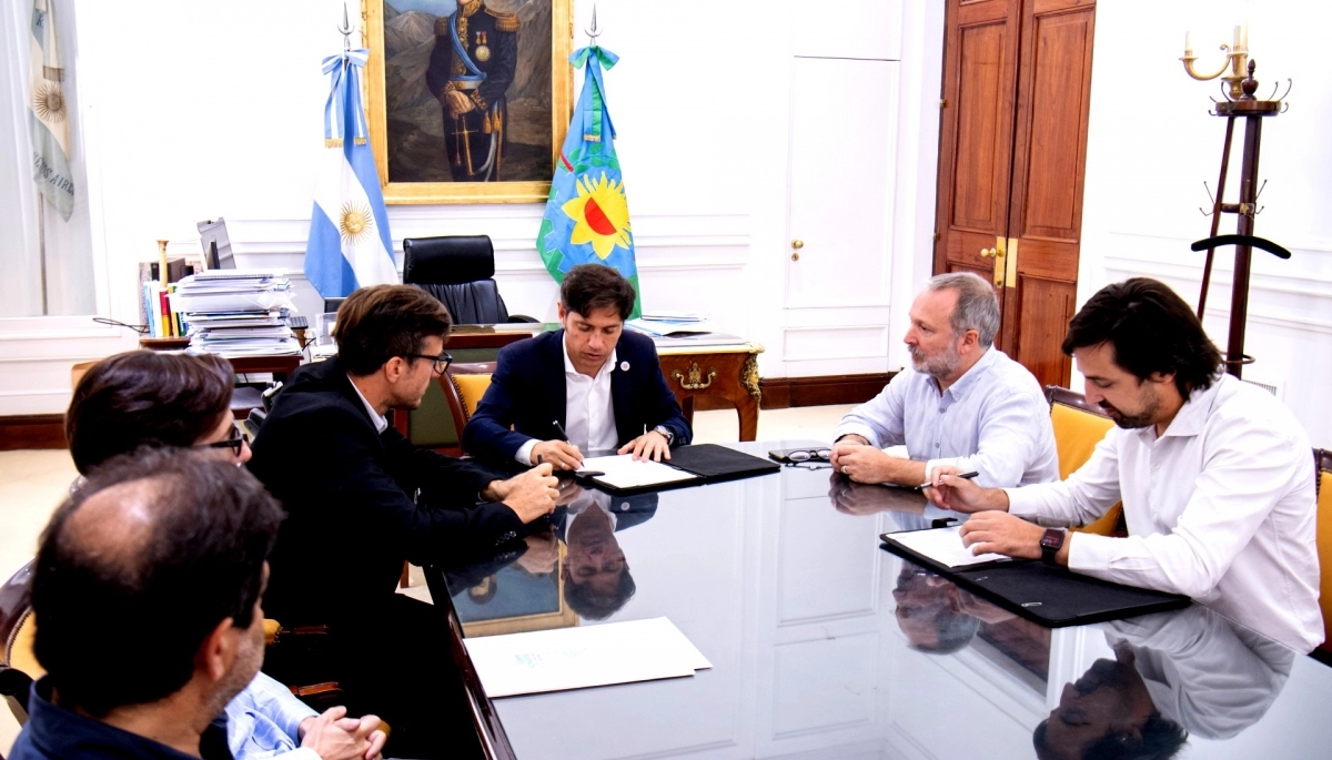 Kicillof firmó con Ghi convenios para la construcción de nuevas viviendas y CAPS en Morón
