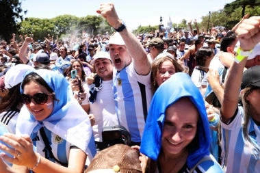 Larreta celebró el campeonato mundial con más de 100 mil personas en Plaza Seeber