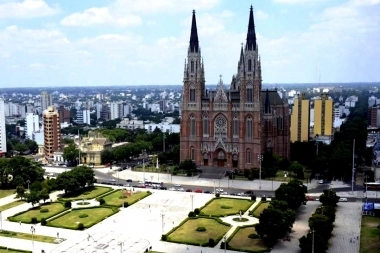 ¿Mesa adentro o afuera?: cómo estará el clima en Navidad y Nochebuena