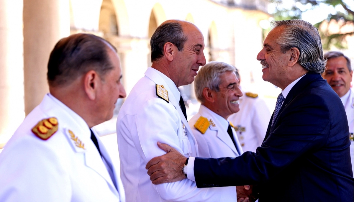Alberto Fernández encabezó la ceremonia de egreso de oficiales de las Fuerzas Armadas