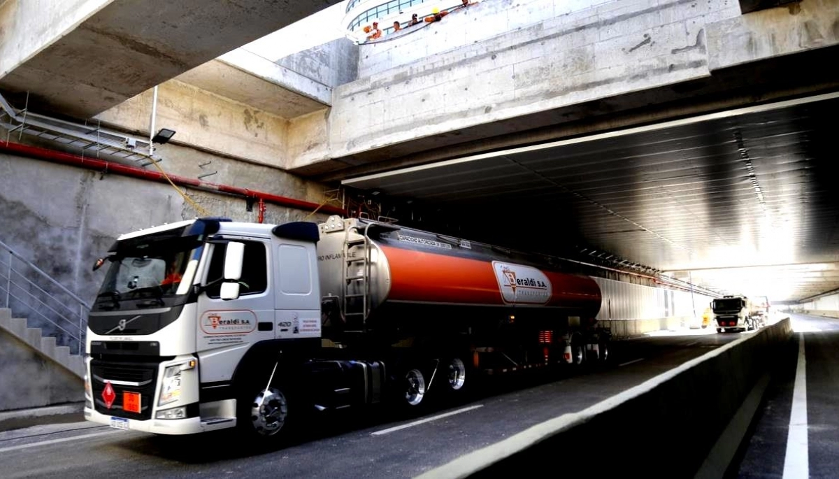 Para alivianar el tránsito, renovaron la restricción de circulación de camiones los findes largos