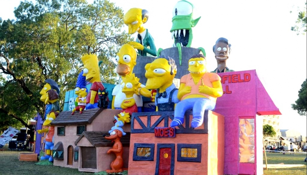 Récord de inscripción: Año Nuevo a pura quema de muñecos en La Plata