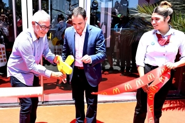 Zamora estuvo presente en la inauguración del cuarto local de McDonald´s en Tigre