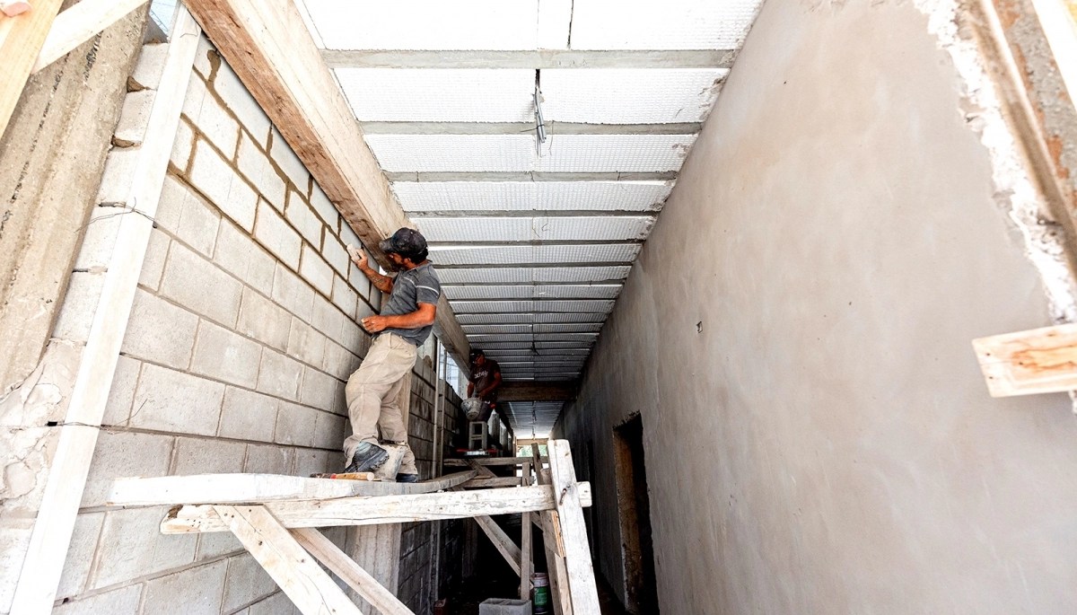 Almirante Brown y la Provincia avanzaron obras en el Centro de Educación Física N°56