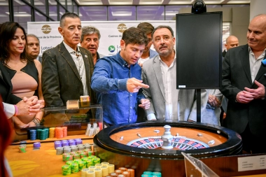 Gira la ruleta en Mar del Plata: Kicillof inauguró la temporada de verano del Casino Central