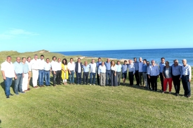 Con faltazos: la reunión de Alberto en Mar del Plata terminó con 17 intendentes presentes