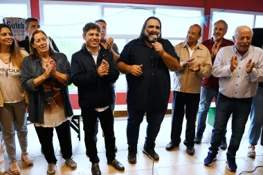 Baradel no oculta su adhesión por Kicillof: “Vamos a militar para que vuelvas a ser gobernador”