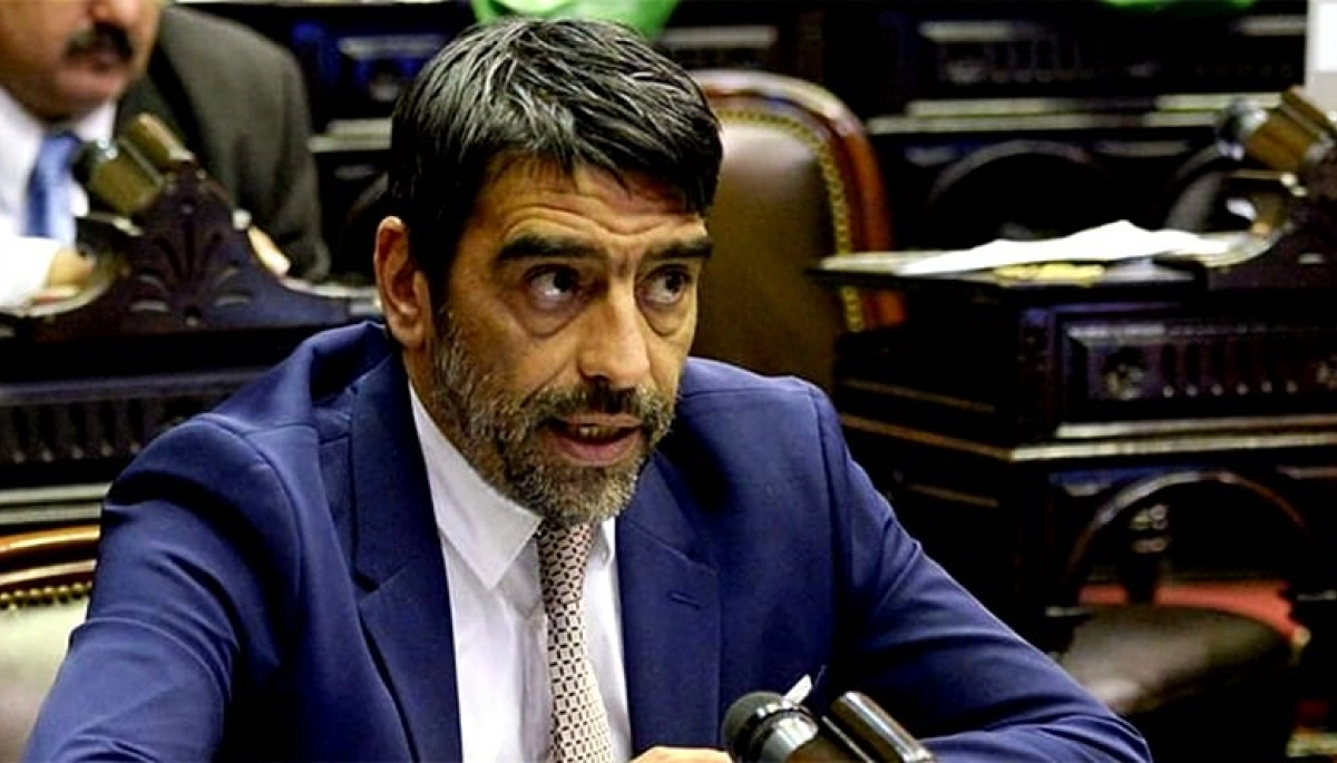 “Drogadicto y cobarde”: la explosiva serie de tuits entre el diputado Tailhade y el juez López