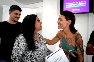 Mayra Mendoza otorgó subsidios de 240 mil pesos por persona a emprendedores de Quilmes