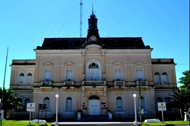 Buscan echar a una concejal de Chacabuco por hacer chistes con la última Dictadura