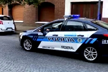 Cayeron los presuntos asesinos: citó a una escort en su casa de La Boca y lo mataron