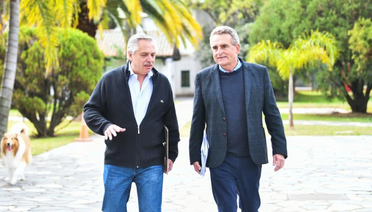 Tras la baja de Manzur, Agustín Rossi se perfila como nuevo jefe de Gabinete de Alberto