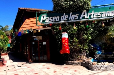 Villa Gesell: le robaron el arma reglamentaria y desesperado golpeó a dos mujeres inocentes