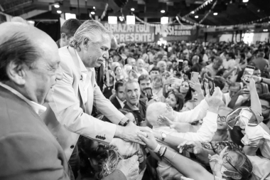 Tensión en el Conurbano: Alberto reunió intendentes en Berazategui, pero no invitó a Kicillof