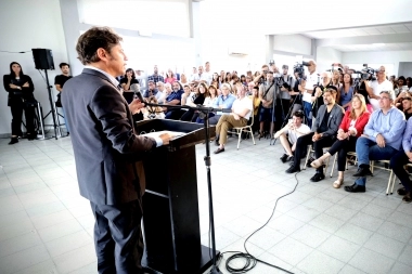 Kicillof inauguró el nuevo edificio de la Escuela Agraria N° 1 de Chivilcoy y recorrió obras