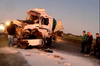 Olavarría: terrible choque entre camiones en la Ruta Nacional 226