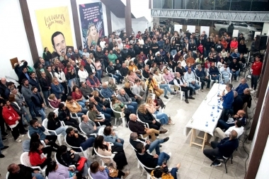 “Nada sin Cristina”: el peronismo de la Séptima sección pide por la candidatura de la vicepresidenta