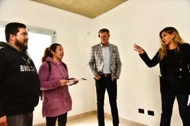 Galmarini y Scatolini presentaron la entrega de viviendas en Tigre bajo el programa “Procrear”