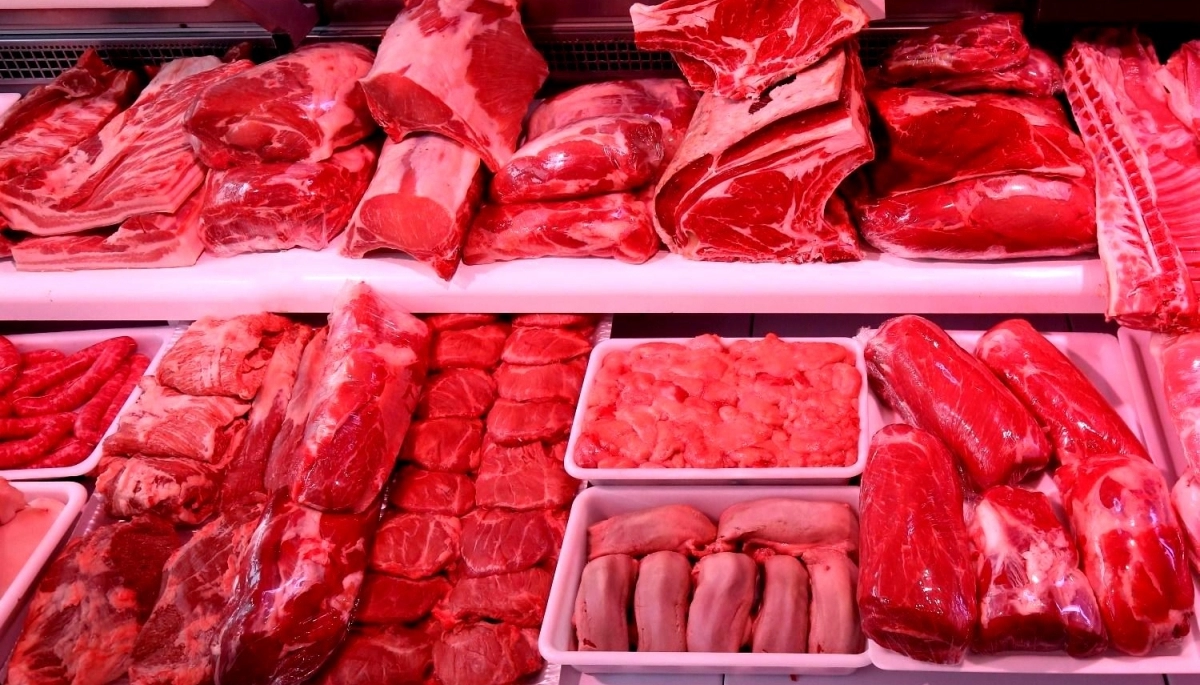 Comienza a regir el reintegro de 10% en carnes para compras con tarjetas de débito
