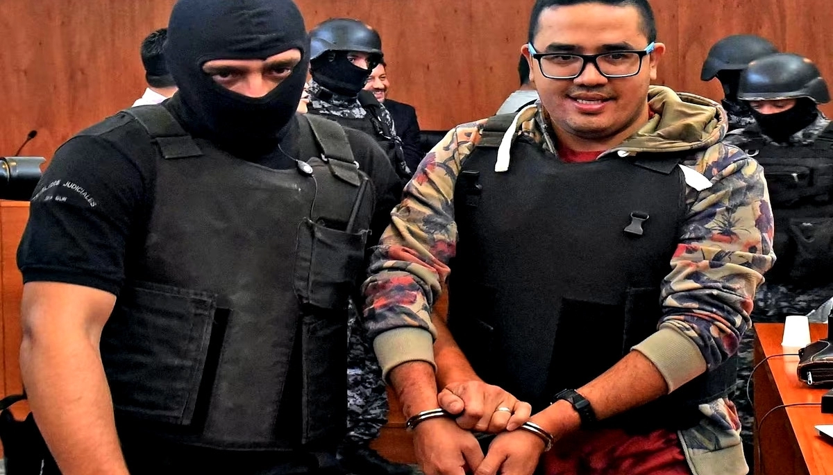 Luego de doce balazos a la persiana de un supermercado, se despertó la Justicia Federal