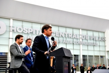 Kicillof inauguró un hospital en Pilar y en tono electoral pidió: “Seguir peleando para mas hospitales”