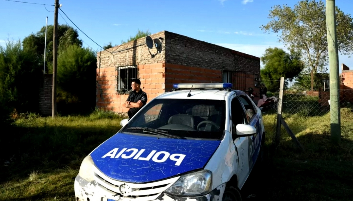 Ataque con bombas molotov: una mujer se salvó de milagro y pudo controlar el fuego