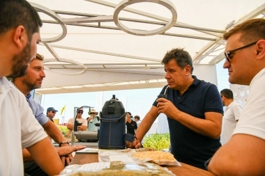 En medio de rumores sobre una alianza con Bullrich, Manes visitó la feria Expoagro