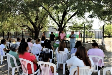 Esteban Echeverría: el municipio otorgó certificados de capacitación a las trabajadoras vecinales